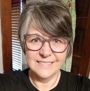 Meet your Posher, Tami